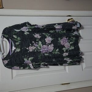 LuLaRoe Erik's swing top